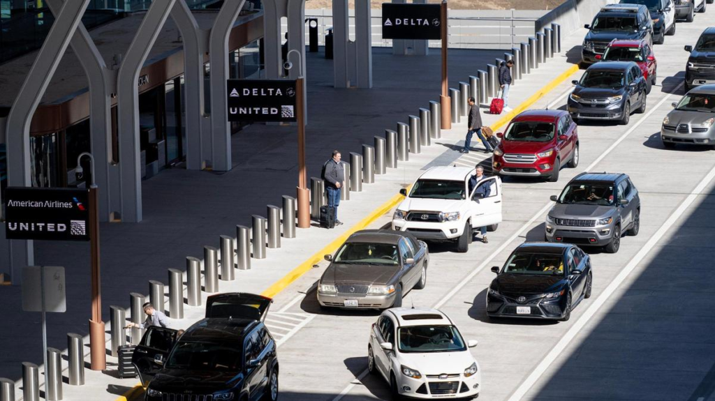 airport transportation kansas city shuttle and car service at MCI airport